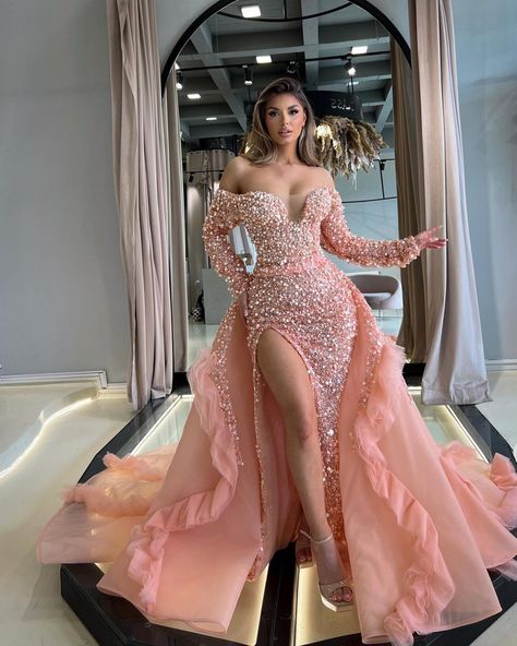 Lunass (@lunass.de) • Instagram photos and videos Detachable Train, Plus Size Gowns, Pink Mermaid, Red Carpet Gowns, Long Sleeve Evening Dresses, Women's Evening Dresses, Mermaid Evening Dresses, Women Formals, Formal Dresses Prom