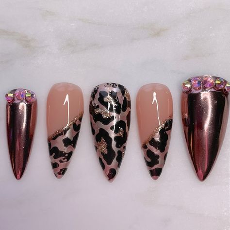 Fall Leopard Print Nails, Gold Leopard Print Nails, Leopard Print Nail, Pop Art Nails, Animal Print Nails Art, Rose Gold Chrome, Nail Foil, Cheetah Nails, Glitter Gel Polish