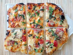 The Owl with the Goblet: Grilled Margherita Pizza Margarita Pizza On The Grill, Grilled Margarita Pizza, Cold Vegetable Pizza, Pizza On The Grill, Margarita Pizza, Healthy Grilling Recipes, Grilled Pizza, Healthy Grilling, Crust Pizza