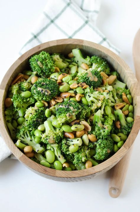 Broccoli Edamame, Salad With Peanut Sauce, Asian Broccoli, Salad With Peanut Dressing, Edamame Recipes, Edamame Salad, Peanut Dressing, Alfredo Sauce Recipe, Broccoli Salad