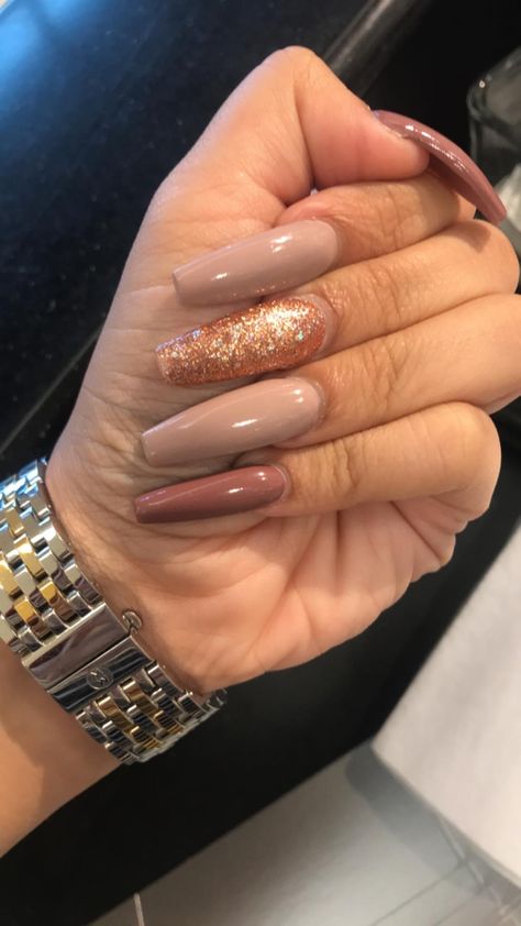 October Nails Fall Coffin, Ombre Fall Nails Coffin, Trendy Fall Nails Acrylic Coffin Long, Fall Nails Medium Coffin, September Coffin Nails, Trendy Fall Nails Coffin, Medium Length Coffin Acrylic Nails Fall, Fall Sweater Nails Acrylic, Fall Glitter Nails Acrylic