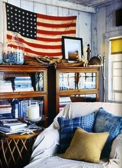 Ralph Lauren Living Room, Vintage Americana Decor, Ralph Lauren Interiors, Traditional Design Living Room, Cool Dorm Rooms, Vintage Inspired Decor, Coastal Living Rooms, Americana Decor, Nautical Home