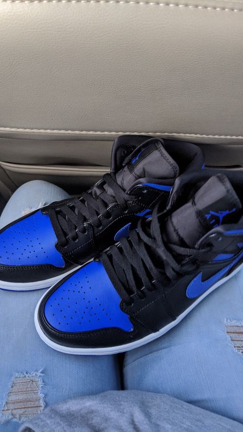 Blue And Black Air Jordan 1, Black And Blue Air Force 1, Dark Blue Jordan 1 Outfit Women, Blue And Black Jordans, Black Jordan 1 Outfit Women, Blue Jordan 1 Outfit Women, Nike Azul, Air Jordan 1 Blue, Jordan 1 Blue