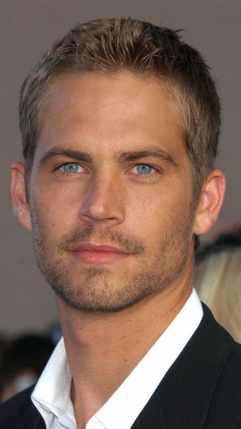 Paul Walker Hair, Native American Actors, Actor Paul Walker, Paul Walker Pictures, Rip Paul Walker, Michael Roberts, Beautiful Man, Paul Walker, Hot Actors