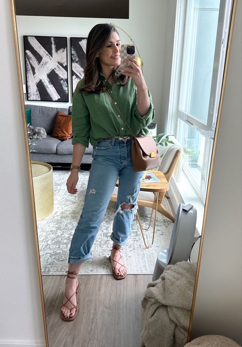 Woman mirror selfie wearing green linen button down, dad jeans, strappy flat sandals, gold jewelry. Summer outfit inspo, summer trends, summer outfit ideas Flat Sandals Outfit Jeans, Jean Sandals Outfit, Strappy Sandals Outfit, Flat Sandals Outfit, Outfit Ideas Summer, Strappy Sandals Flat, Easy Outfit, Sandals Outfit, Summer Outfit Ideas