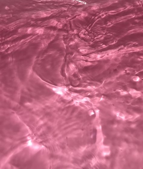 Pretty pink water background 💗 Pink Water Background, Water Reflection Photography, Projector Photography, Pink River, Pink Photography, Soft Pink Theme, Water Aesthetic, Water Background, Pink Ocean