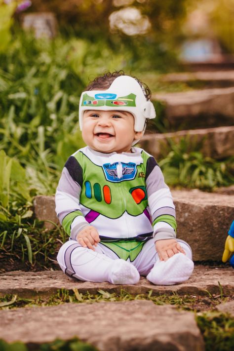 DOC Band buzz lightyear decoration Band Costume Ideas, Costumes For Babies, Doc Band, Baby Helmet, Decoration Tips, Helmet Design, Buzz Lightyear, To Infinity And Beyond, Baby Costumes