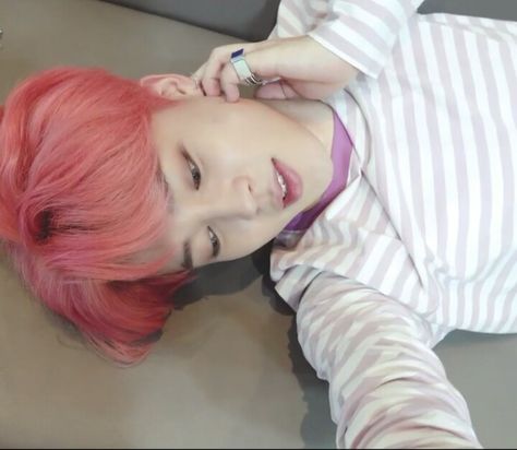 Jimin Pink, Jimin Pink Hair, Bts Header, Jimin Selca, Hair Icon, Dark Photography, Most Beautiful Man, Mochi, Cute Icons