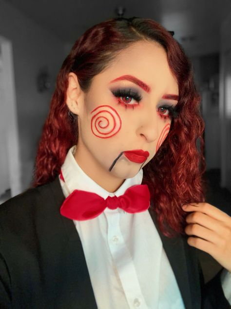 Jig Saw Costume Girl, Billy Saw Makeup, Billy The Puppet Makeup, Billy Saw Costume, Saw Halloween Makeup, Saw Costume, Saw Puppet, Puppet Makeup, Saw Makeup