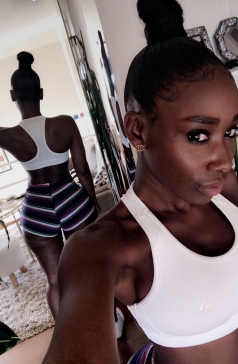 Bria Myles Jungle Photo, Bria Myles, Dark Skin Beauty, Black Love, Body Goals, Beauty Skin, Amazing Women, Cool Hairstyles, Sports Bra