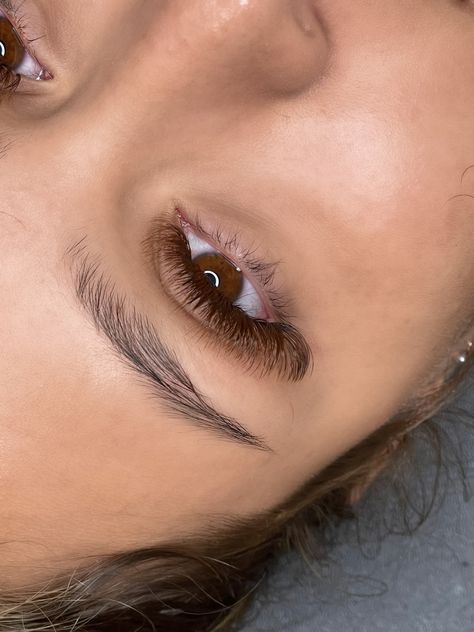 Brown Lashes Black Women, Brown Volume Lash Extensions, Ginger Lash Extensions, Brown Cat Eye Lash Extensions, Dark Brown Eyelash Extensions, Brown Wet Set Lashes, Black And Brown Lash Extensions, Brown Hybrid Lash Extensions, Brown Eyelashes Extensions