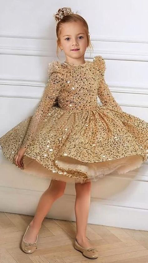 🤗🥰Customised dresses (choose color and size according to your choice) 

Mother and daughter 

Baby shower dress

Engagement look dress 

Wedding dresses look 

Anything if you want🤗👆🏻

#ferry #flare #gowns 
 • DM Me for more details
 • #anabcollection #dresses #fashion #love #baby #gown #design #designer #designergrafico #style #reels #trending #trendingreels #viral #viralvideos Girls Formal Wear, Sequin Flower Girl Dress, Sequin Ball Gown, Dress Sleeve Styles, Cute Prom Dresses, Gauze Dress, فستان سهرة, Dress Images, Dresses Elegant