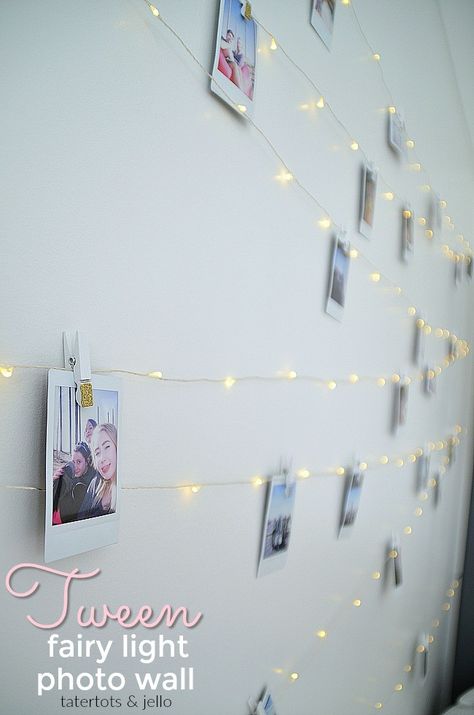 Fairy Lights And Photos, Fairy Light Photo Wall, Pallet Shoe Racks, Photo Display Wall, Hipster Bedroom Decor, Fairy Lights Diy, Hanging Photo Display, Hanging Bedroom Lights, Fairy Lights Photos