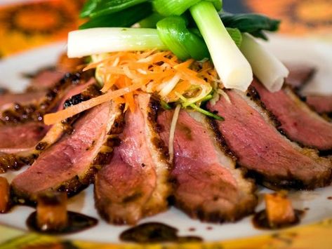 Watch Andrew Zimmern cook Japanese Pan Roasted Duck Breast. Then prepare the dish in your own kitchen. Japanese Duck Recipe, Chinese Roast Duck, Peking Duck Recipe, Japanese Tapas, Plum Sauce Recipe, Roasted Duck Recipes, Duck Food, Roasted Duck Breast, Duck Breast Recipe