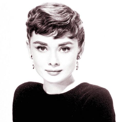 Audrey Hepburn Wedding Hair, Audrey Hepburn Pixie, Audrey Hepburn Hair, Old Hollywood Hair, Beautiful Haircuts, Audrey Hepburn Style, Shot Hair Styles, My Fair Lady, French Revolution