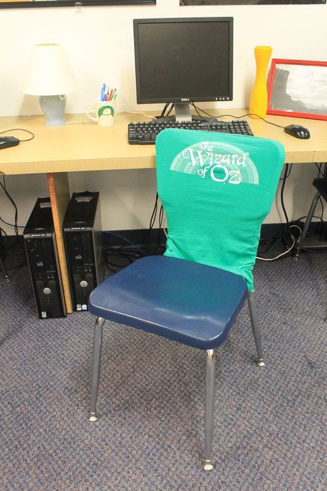 Instructable for recycling old t-shirts into chair covers. Classroom Chair Covers, Up Bulletin Board, College Advising, Classroom Chair, Classroom Hacks, Classroom Seating, Stretch Chair Covers, Recycled T Shirts, The Chair