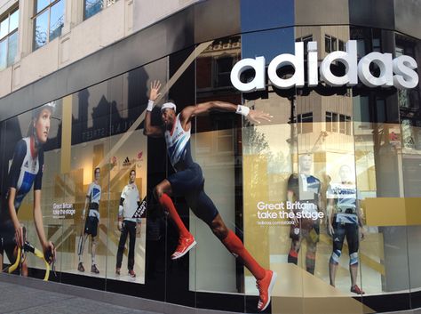 adidas Fashion Retail Interior, Window Display Retail, Show Window, Retail Signage, Display Retail, Store Window Display, Clothing Store Design, Window Display Design, Retail Inspiration