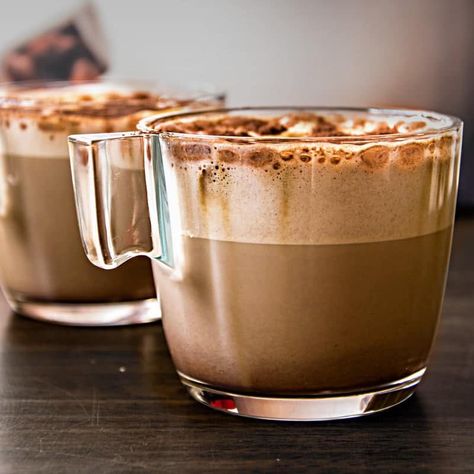 Frothy Coffee, Coffee Video, Almond Milk Coffee, Chocolate Almond Milk, Sweet Coffee, Keto Drink, Chocolate Almond, Video Recipes, Cold Coffee