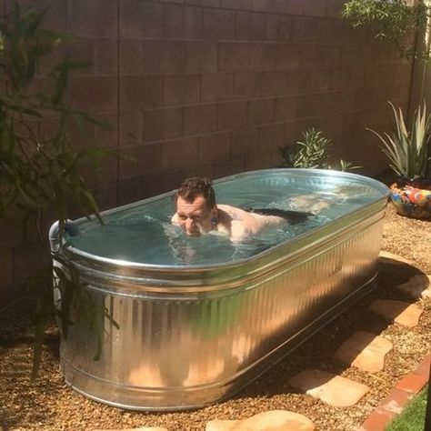 Tank Pool Ideas, Stock Tank Pool Ideas, Stock Tank Hot Tub, Stock Tank Swimming Pool, Tank Swimming Pool, Stock Pools, Diy Stock Tank, Stock Tank Pool Diy, Solar Pool Cover