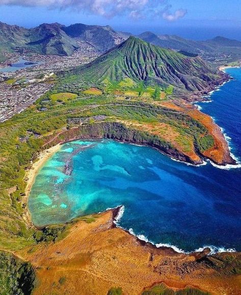 (20+) Facebook Hawaii Vacation Tips, Home In Hawaii, Hanauma Bay, Hawaii Travel Guide, Green Sand, Visit Hawaii, Golden Red, Blue Hawaii, Aloha Hawaii