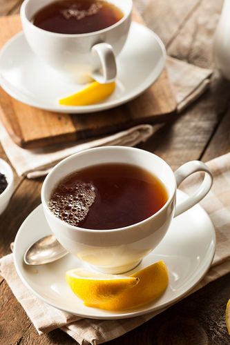 Hot Lemon Tea, Photography Tea, Tea Photography, Coffee Party, Tea And Books, Mushroom Coffee, Cups Of Tea, Types Of Tea, Lemon Tea