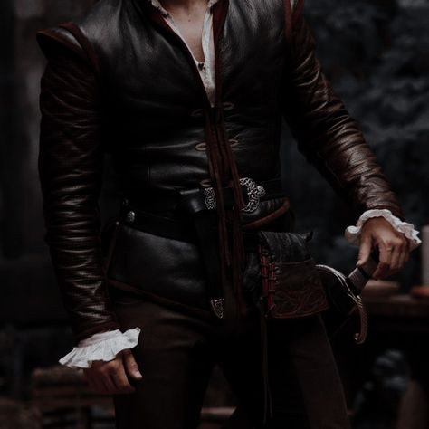 Medieval Clothing Men, Medieval Aesthetic, Pirate Outfit, Targaryen Aesthetic, Royalty Aesthetic, Royal Aesthetic, Royal Outfits, Medieval Clothing, Fantasy Aesthetic