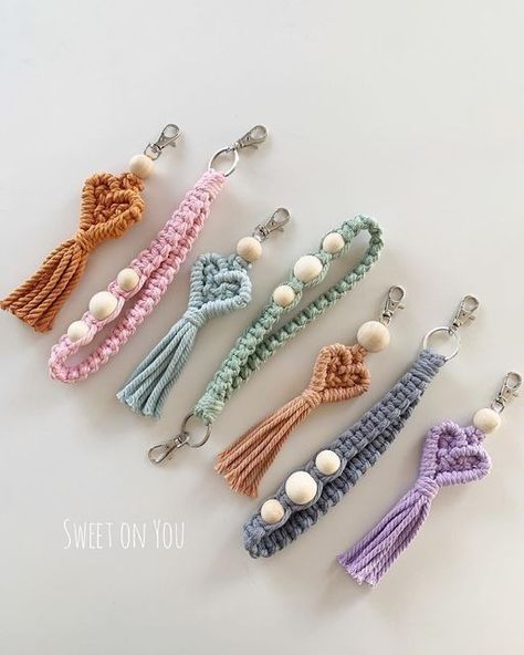 Hammock Home, Bedroom Macrame, Plant Holder Macrame, Diy Crafts Keychain, Mandala Home Decor, Simpul Makrame, Macrame Home, Macrame Home Decor, Macrame Knots Pattern