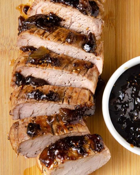 Fig Glaze, Pork Loin Recipes Oven, Balsamic Reduction Sauce, Glazed Pork Tenderloin, Loin Recipes, Cooking Pork Tenderloin, Fall Dinners, Glazed Pork, Recipes Oven