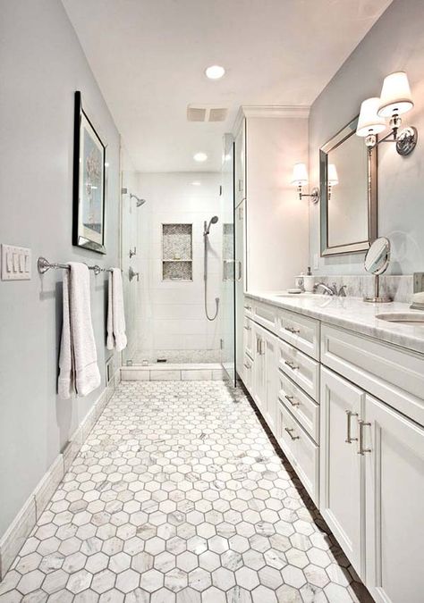 Long Narrow Bathroom, Narrow Bathroom Designs, Best Kitchen Design, Hall Ideas, Tiles Ideas, Narrow Bathroom, Hall Bathroom, Classic Bathroom, Tiles Design