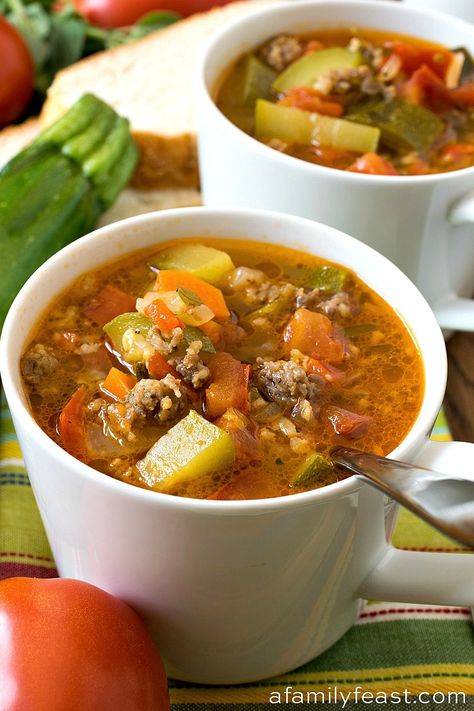 Zucchini Tomato Italian Sausage Soup, Tomato Italian Sausage Soup, Zucchini Tomato, Italian Sausage Soup, Healthy Soups, Summer Soup, Sausage Soup, Think Food, Soup And Sandwich