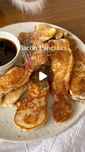 Rachaell Rampini on Instagram: "I cannot believe it has already been 1 year since I shared Bacon Pancakes! My page has grown so much since then and I’m still loving bacon pancakes😂🥓🥞

Bacon Pancakes

I feel like this is very self explanatory! Cook some bacon, I prefer baking my bacon because it is SO much easier and all the pieces are consistent. Preheat oven to 385°F, arrange bacon on baking sheets with foil and bake to desired crispiness (16-22 minutes depending). Transfer bacon to paper towels to absorb any additional grease. Prepare pancake batter, toss bacon in batter to coat. Cook pancakes according to typical cooking instructions. Serve with powdered sugar and syrup and enjoy!

#breakfast #brunch #pancakes #bacon #sweetandsalty" Easy Vacation Meals, Bacon Pancake, Pancakes Bacon, Grandma Camp, Yum Breakfast, Bacon Pancakes, Homemade Bacon, Pancakes And Bacon, Tasty Lunch