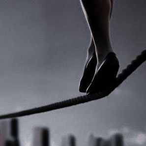 Tightrope Walker Aesthetic, Soc Aesthetic, Six Of Crows Book, Six Of Crows Aesthetic, Crows Aesthetic, Tightrope Walker, Circus Aesthetic, Crow Books, Inej Ghafa