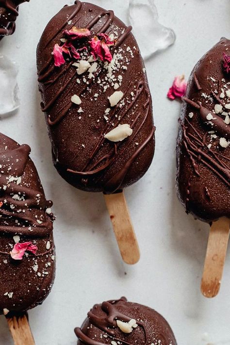 Magnum Cake, Creamy Popsicles, Dr Kitchen, Ice Cream Lollipop, Popsicles Cake, Dark Chocolate Ice Cream, Magnum Ice Cream, Peanut Butter Ice Cream, Ice Cream Pops