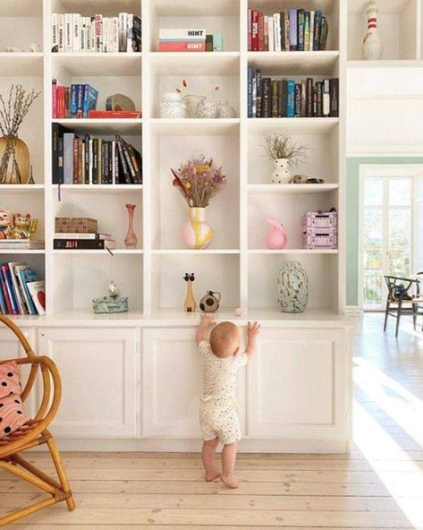 Pastel Bookshelf, Pastel Library, Pastel Scandinavian Interior, Pastel Scandinavian, Copenhagen Home, Library At Home, Swedish Homes, Norwegian House, My Scandinavian Home