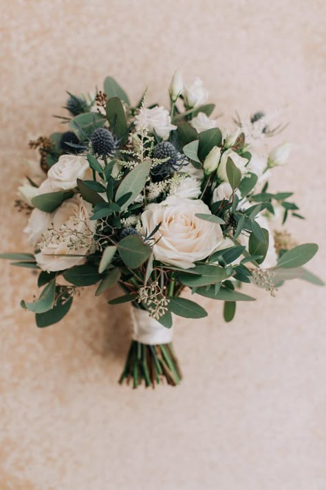 Scottish Wedding Themes, September Wedding Flowers, Thistle Wedding, Simple Wedding Bouquets, February Wedding, Winter Wedding Bouquet, Winter Bouquet, Bridal Bouquet Flowers, Winter Wedding Flowers