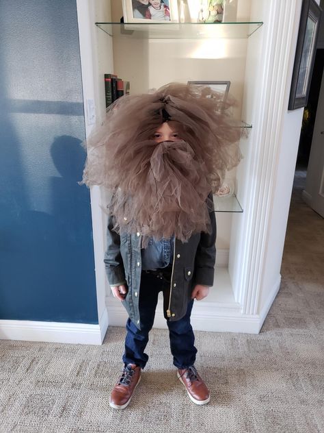 Diy Hagrid Costume, Hagrid Costume Diy, Dobby Halloween Costume, Easy Harry Potter Costume, Bookweek 2024, Hagrid Cosplay, Disfraz Harry Potter, Diy Harry Potter Costume, Hagrid Costume