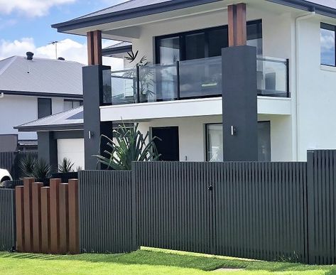 POWDER COATED FINISH: Monument APPLICATION: Batten Fence ✔️ Non-weld system⁠ ✔️ Easy to install⁣⁠ ✔️ Labour saving ⁠ ✔️ Lightweight⁣⁠ ✔️ Strong⁣⁠ ✔️ Low maintenance⁠ ⁠ ⁣⁠ #timberlookbattens #battens #exteriors #designinspiration #privacyscreens #monument #fence #fencesofaustralia Monument Colourbond Fence, Monument Fence, Batten Fence, Boundary Fence, Slatted Fence, Timber Posts, Modern Fence Design, Aluminium Gates, Aluminium Cladding