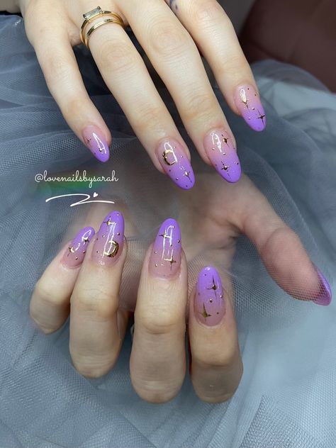 Lilac With Gold Nails, Speak Now Nails Taylor Swift Purple, Repunzal Tangled Inspired Nails, Speak Now Inspired Nails, Tangled Nails Disney, Tangled Themed Nails, Tangled Rapunzel Nails, Lilac And Gold Nails, Rapunzel Nails Acrylic