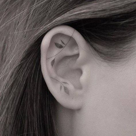 Edge Of Ear Tattoo, Eat Tattoos Women, Tiny Ear Tattoo, Eat Tattoo, Hairline Tattoo, Mini Tats, Behind Ear Tattoos, Ear Tattoos, Water Tattoo