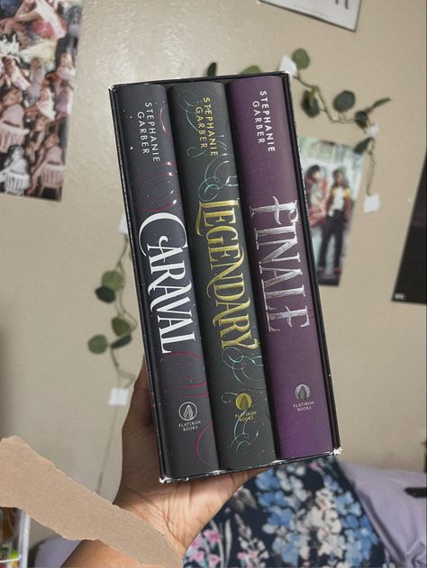 Caraval Trilogy Book, Caraval Book Special Edition, The Caraval Series, Caraval Series Aesthetic, Carnaval Book, The Obsession Book, Caraval Book Cover, Caravel Book, Caraval Book Aesthetic