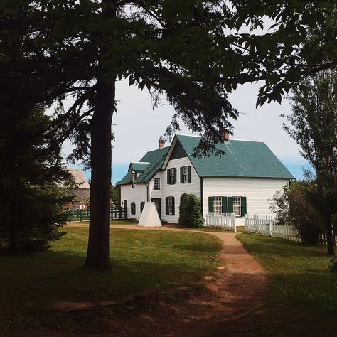 Road Trip Background, Trip Background, Anne Of The Island, Road To Avonlea, Prince Edward Island Canada, Gable House, Island House, Anne Shirley, Michigan State University