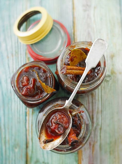 Spiced plum chutney Plum Chutney Recipes, Plum Chutney, Hp Sauce, Purple House, Plum Recipes, House Cafe, Cinnamon Recipes, Chutney Recipes, Edible Gifts