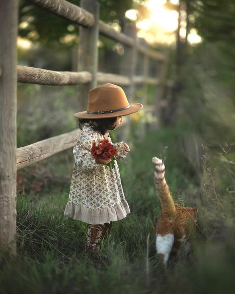 Children Photography Inspiration, Country Photography, Creative Shoot, Toddler Photos, Farm Photography, Toddler Photography, Farm Photo, Country Kids, Story Inspiration