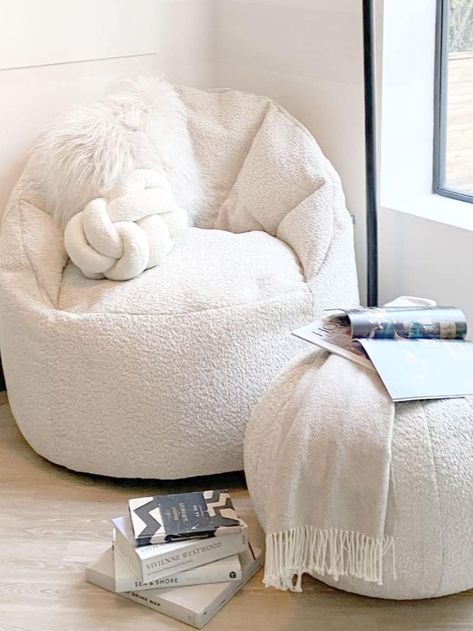 Comfy Chairs For Bedroom Cozy Corner, Reading Nook Ideas For Adults Cozy Corner, Cozy Reading Nook Small Spaces, Aesthetic Bean Bag, Bean Bag Chair Bedroom, Been Bag, Comfort Chairs, Colours Living Room, Cosy Office