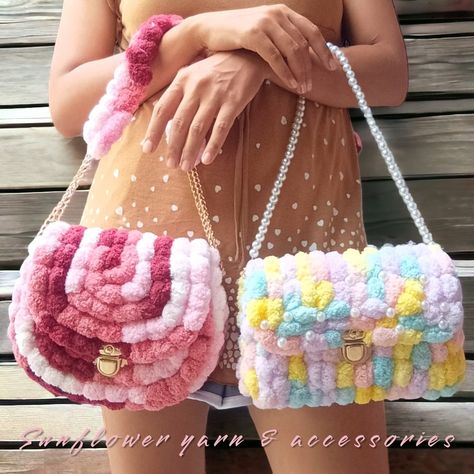 Crochet Bag With Plastic Canvas, Mesh Canvas Bag, Loop Yarn Purse, Plastic Canvas Crochet Bag, Diy Plastic Canvas Purse, Plastic Canvas Bag Pattern, Puffy Ip, Plastic Canvas Purse, Plastic Canvas Bag