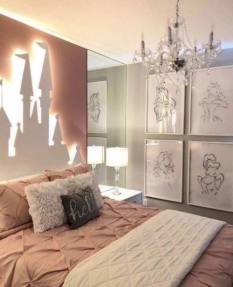 Disney Princess Bedroom, Disney Princess Room, Casa Disney, Princess Bedrooms, Princess Room Decor, Disney Room Decor, Disney Bedrooms, Disney Home Decor