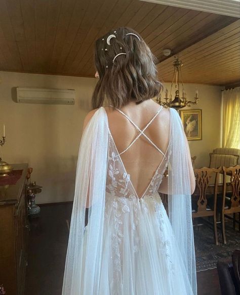 Tulle Bottom Wedding Dress, Dresses With Sleeves Wedding, Wedding Dresses Whimsical, Sleeves Wedding Dresses, Fairy Wedding Dress, Vintage Wedding Dresses, Wedding Dresses Ball Gown, Ethereal Wedding, Dresses Ball Gown