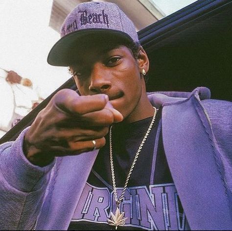 HIP-HOP — 90shiphopraprnb: Snoop Doggy Dogg | Los Angeles,... Young Snoop Dogg, Snoop Dogg 90s, 90s Rap Aesthetic, Gang Culture, Snoop Dog, Hip Hop And R&b, Gangsta Rap, Hip Hop Art, Rap Aesthetic