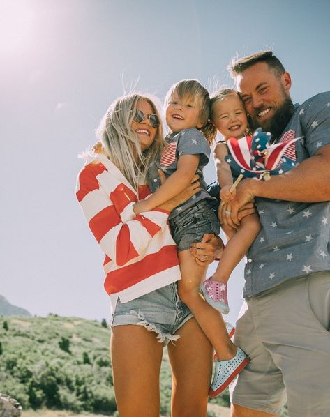 4th of July 4th Of July Photos, Amber Fillerup Clark, July Outfits, Amber Fillerup, Barefoot Blonde, Dream Family, Family Picture Outfits, Plant A Tree, 4th Of July Outfits