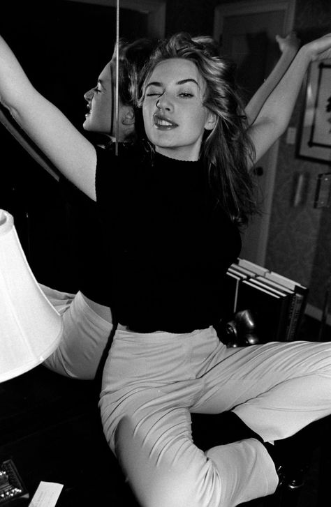 Kate Winslet photographed while giving an interview in a suite at Loews Regency Hotel in New York City, New York. Photo taken by David Turner in November 1995. Leo And Kate, Hotel In New York City, Beatiful People, Star David, Winona Ryder, October 5, City New York, Kate Winslet, Rolling Stone